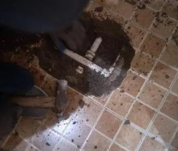 承德市卫生间漏水维修公司为您分享下卫生间渗水如何处理及注意事项